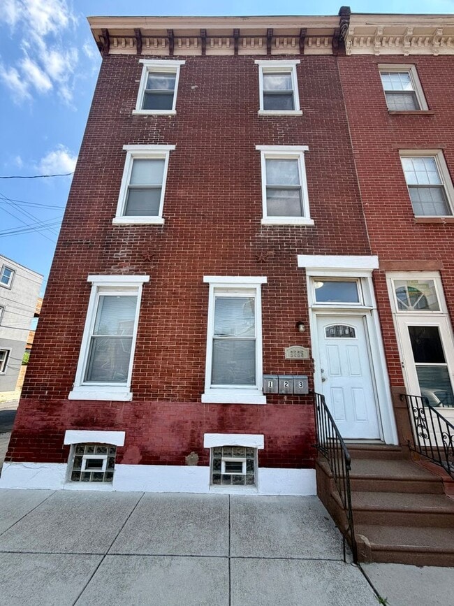 Photo - 2725 E Lehigh Ave Unidad #3