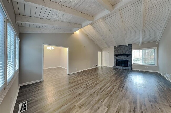 Photo - 252 Paxton Cir