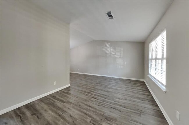 Photo - 2974 Sloans Way