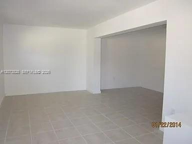 Photo - 2410 NW 34th St Unit 2