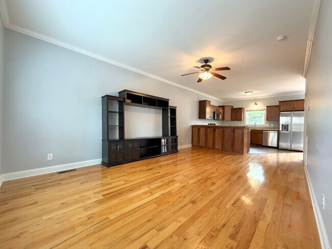 Photo - 90 Promontory Ln
