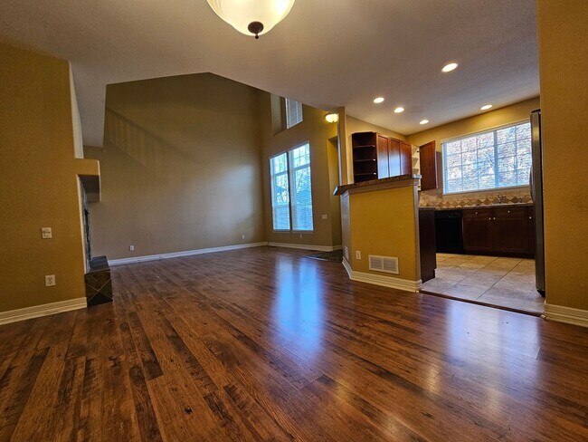 Photo - Stunning Townhouse in the desirable Watermark