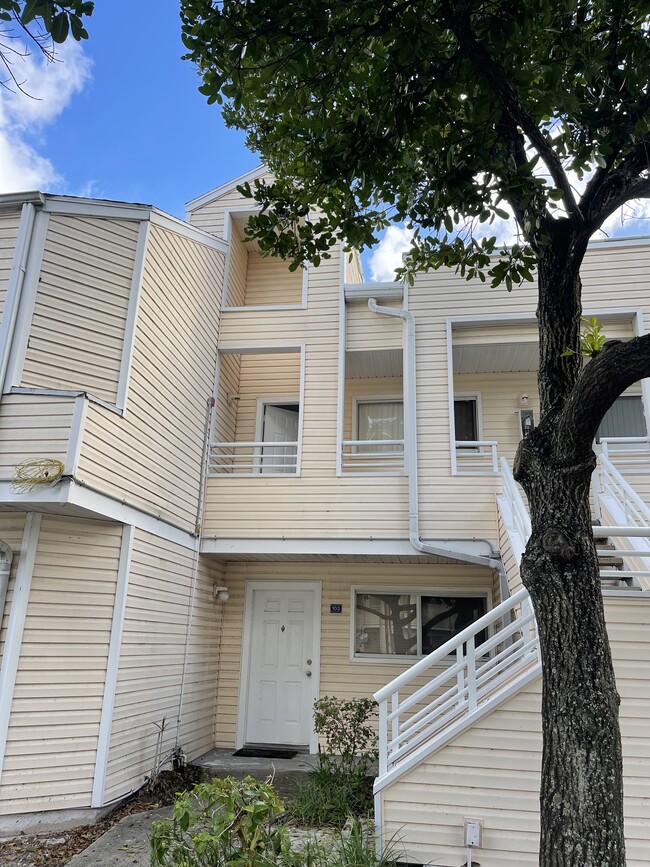 Building Photo - 3433 NW 44th St Unit 203