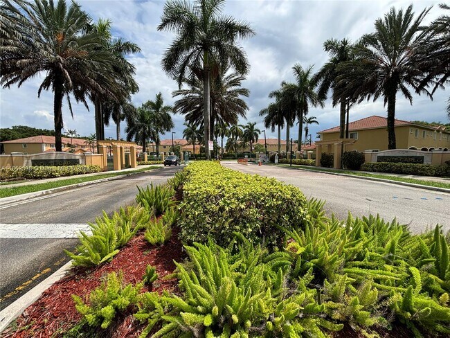 Photo - 570 St Michelle Way