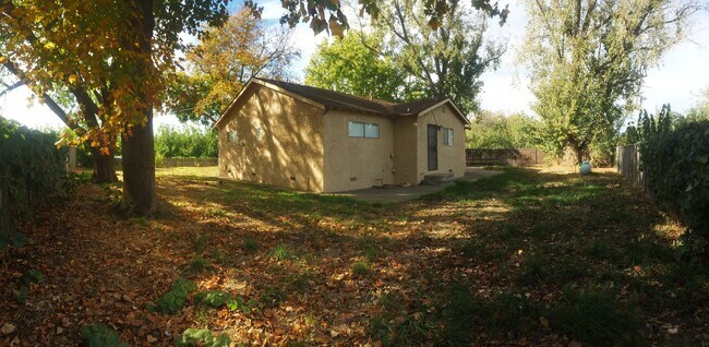 Photo - Cute 2 Bedroom, 1 Bathroom Home in the orchards!