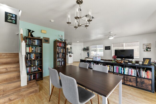 Photo - 87-1962-1962 Pakeke St