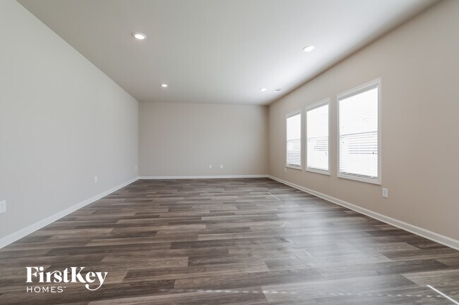 Photo - 281 Auburn Crossing Dr