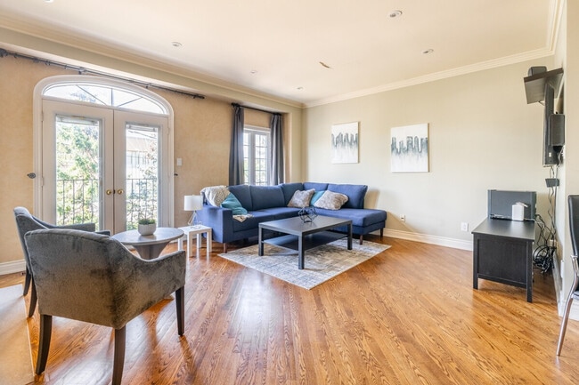 Photo - 481 Cummer Ave Unit SI ID1513108P