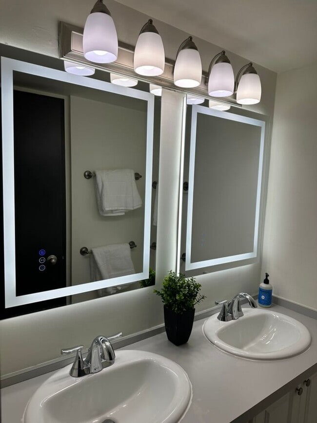 Photo - Haven on Geddes