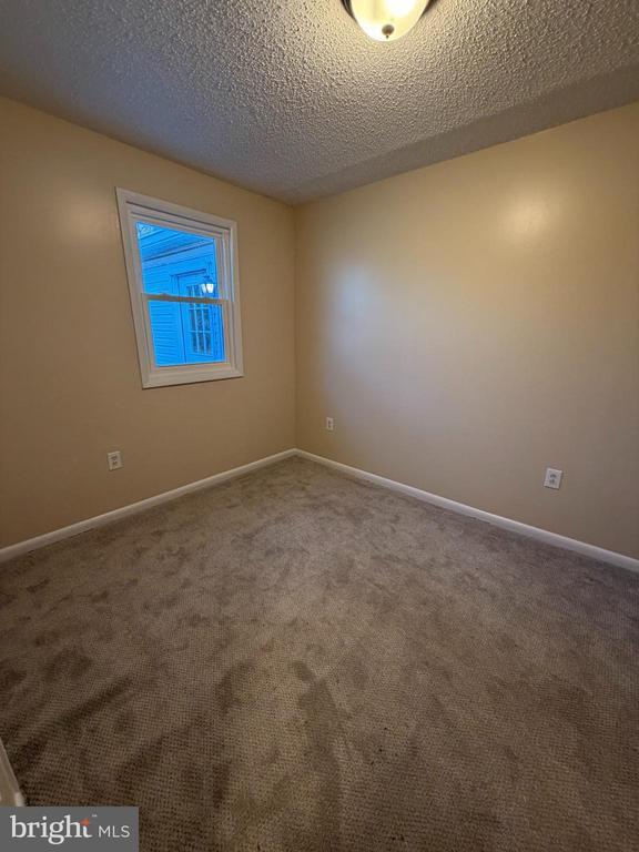 Photo - 624 Tacoma Blvd