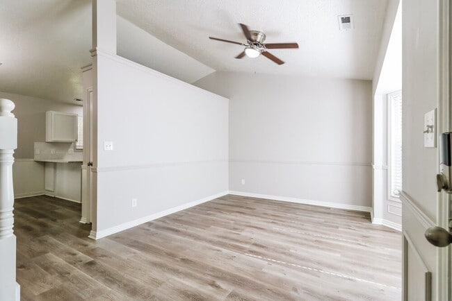 Photo - 543 S 1330 W St