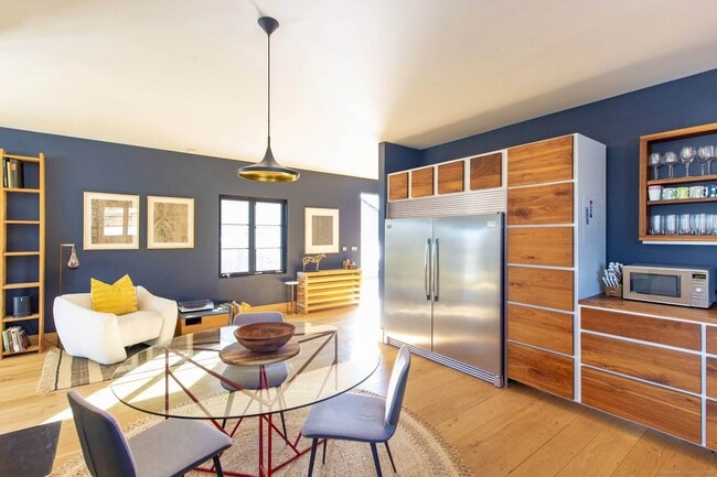 Photo - 120 Lime Rock Rd