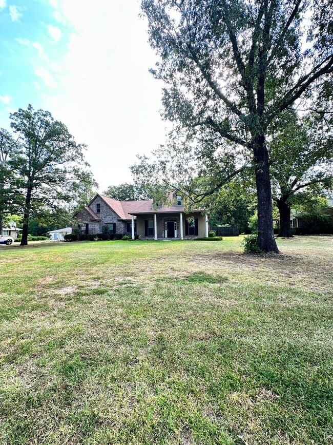 Photo - Heart of Benton on just under an acre of lot!