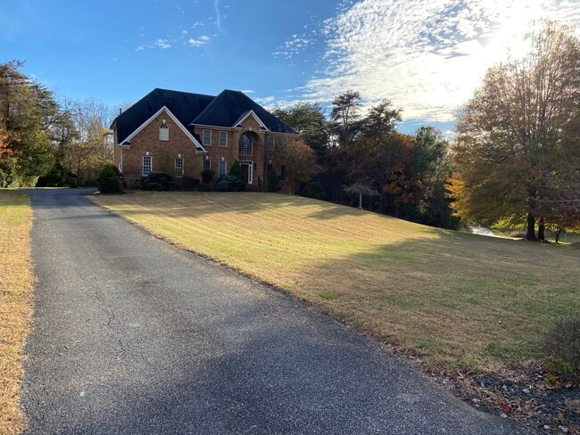 Photo - 100 Beacon Hill Pl