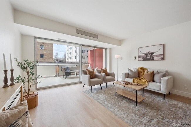 Photo - 1121 Albion St Unit 201