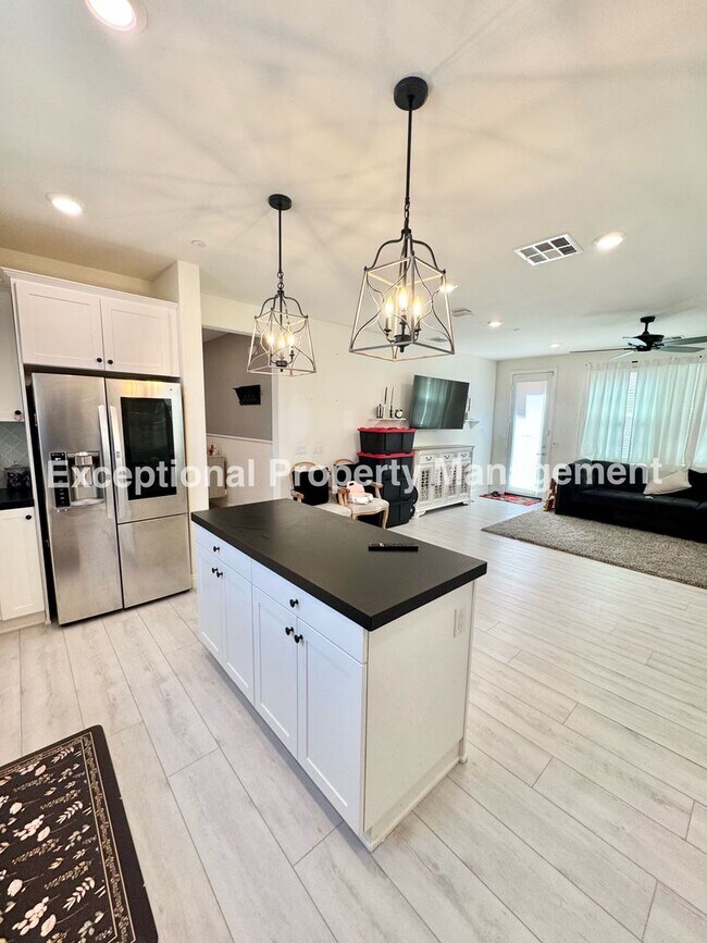 Photo - 13941 Blossom Way