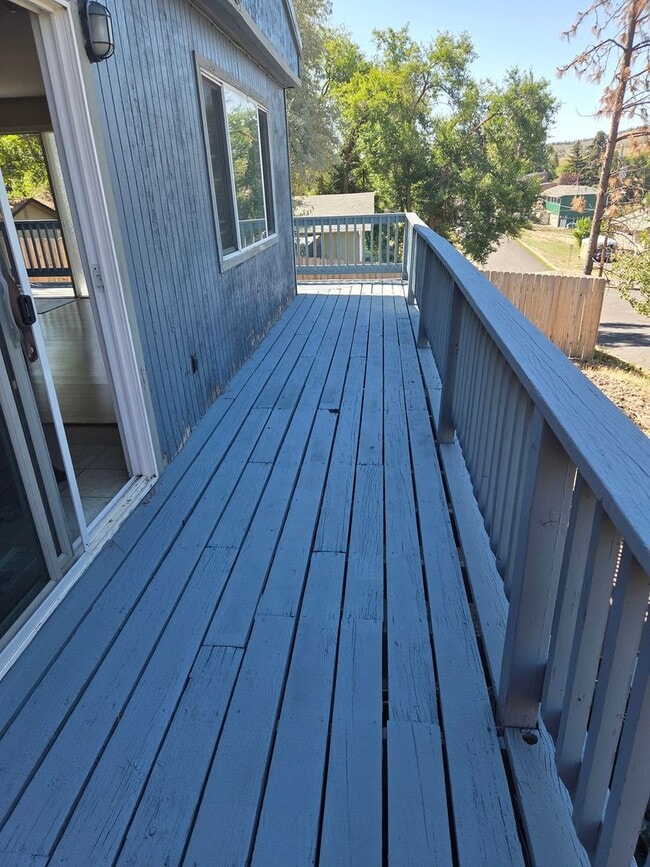 Photo - Very nice duplex 2 bedroom 1 bathroom