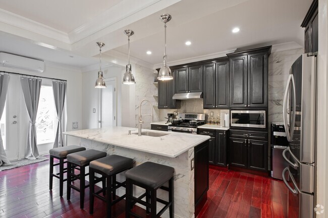 Building Photo - 14 78th St Rental