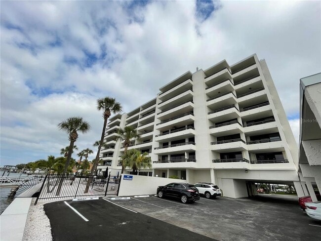 Building Photo - 5700 Mariner St Unit 304