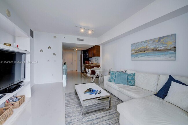 Photo - 465 Brickell Ave Unit 904