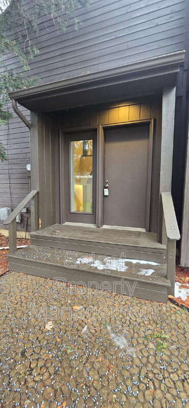 Photo - 4328 Whaler's Cove