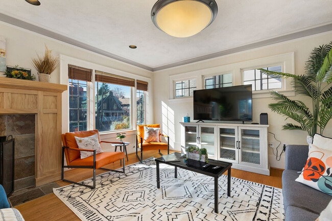 Photo - 710 10th Ave E Unit SI ID1035931P