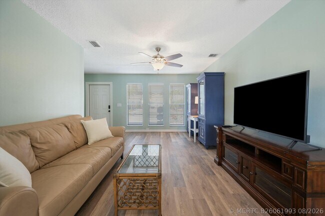 Photo - 1494 Easthampton Cir