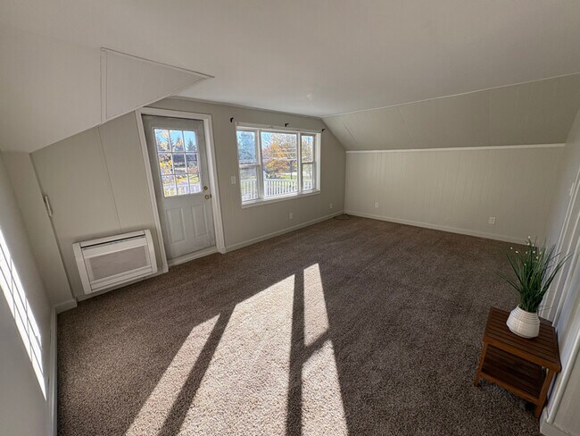 Building Photo - 246 Schwartz Rd