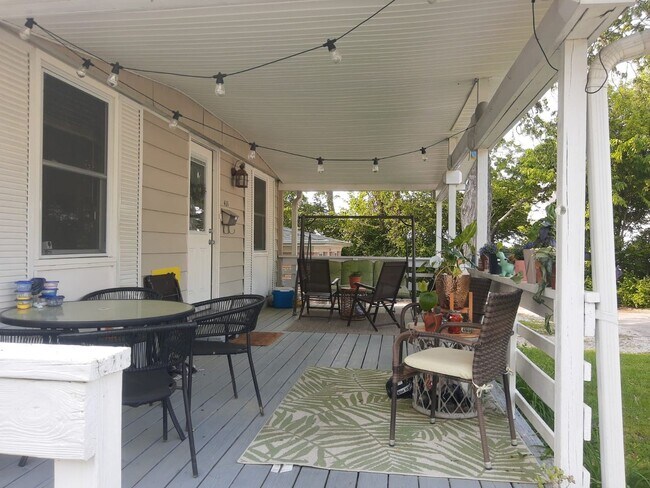 421 N Clark St