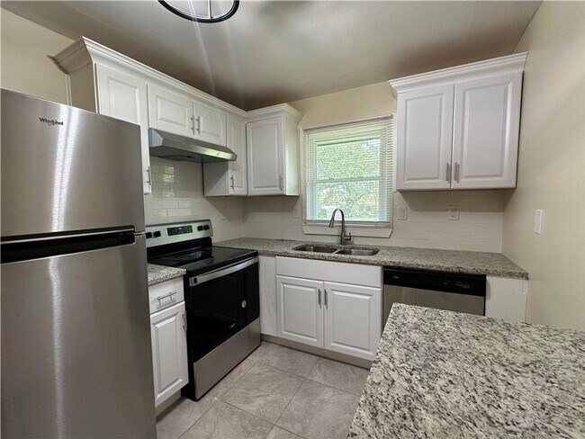 Photo - 4/2 Home in Great Mableton Location