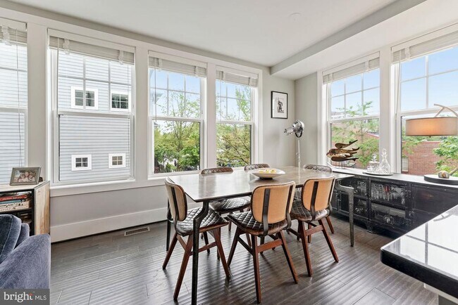 Photo - 783 Morton St NW