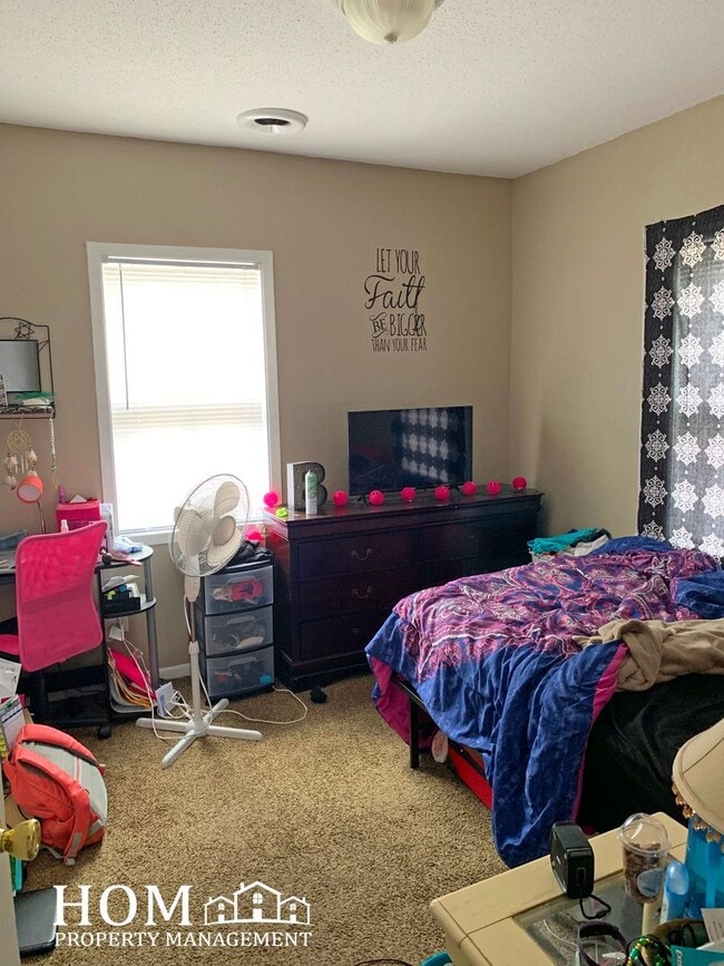 Photo - 325 E Plum St Unit 325.5
