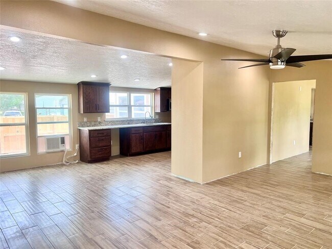 Photo - 9115 Puritan Way