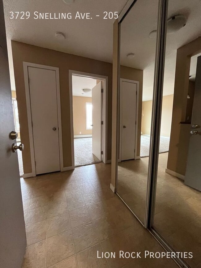 Photo - 3729 Snelling Ave Unidad 205