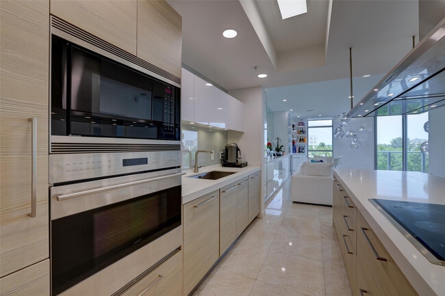 Photo - 17301 Biscayne Blvd Unit 406