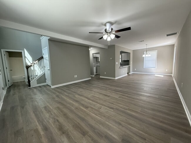 Photo - 1050 Echo Brook Trail