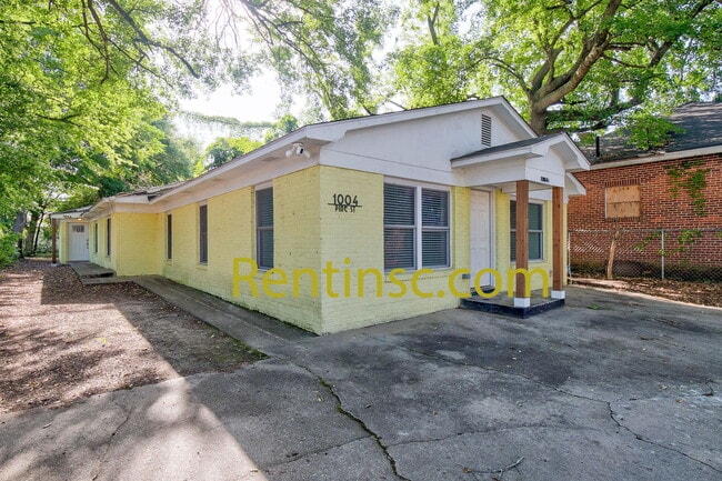 Photo - 1004 Pine St