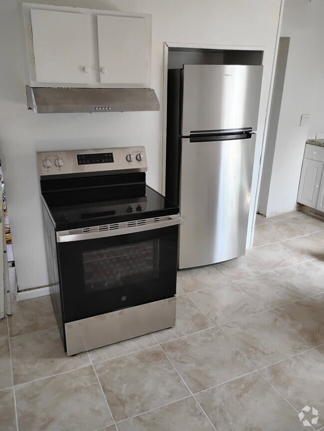 Building Photo - 10 Flint St Unit 2 Rental