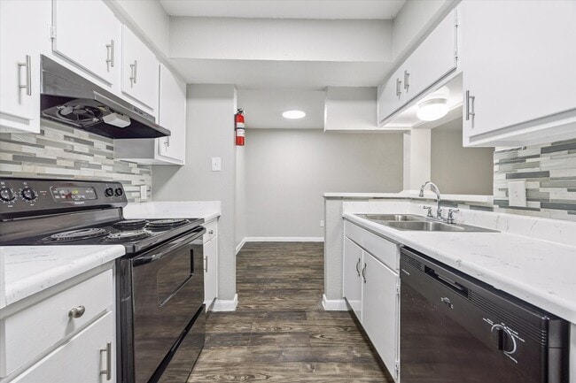 Photo - 3800 Sherwood Ln Unit 145