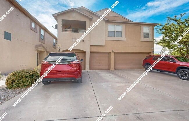 Gated Community available NOW! - Gated Community available NOW! House