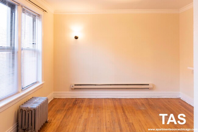 Photo - 627 W Melrose St