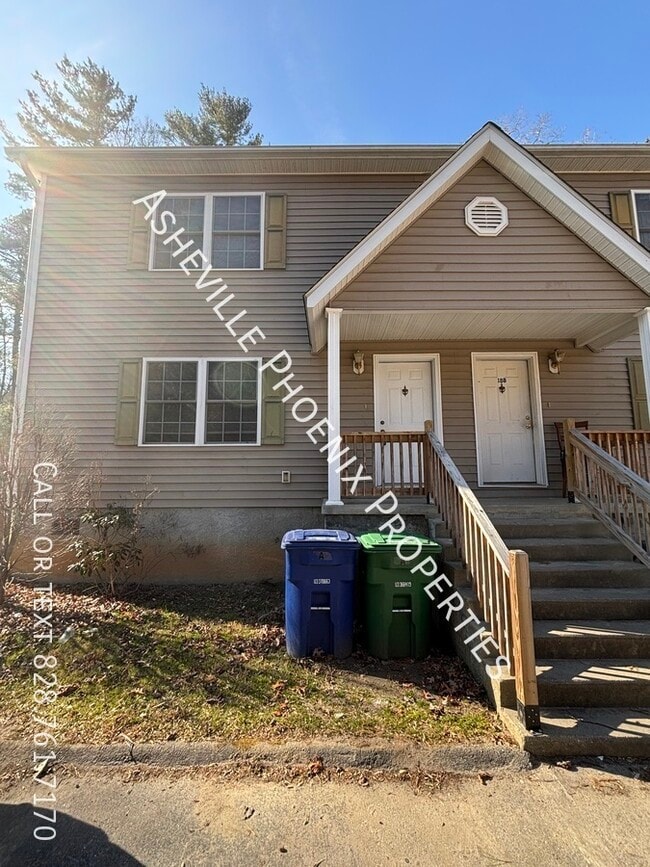 Building Photo - 18 Ican Dr Unit A