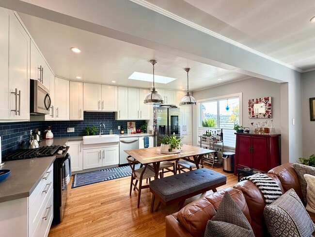 Photo - 763 Andover St