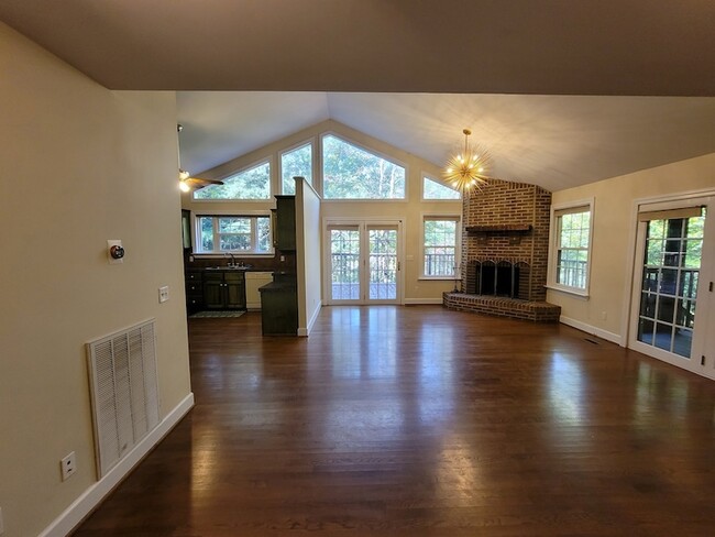 235 Scenic Dr