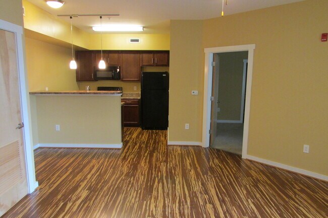 Photo - 701 Saint James Street Apartments