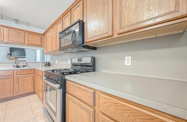 Photo - 101 Spencer Landing W