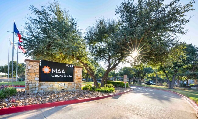 MAA Canyon Pointe