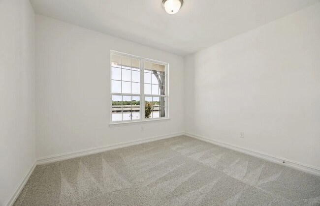 Photo - 1436 Holmes St