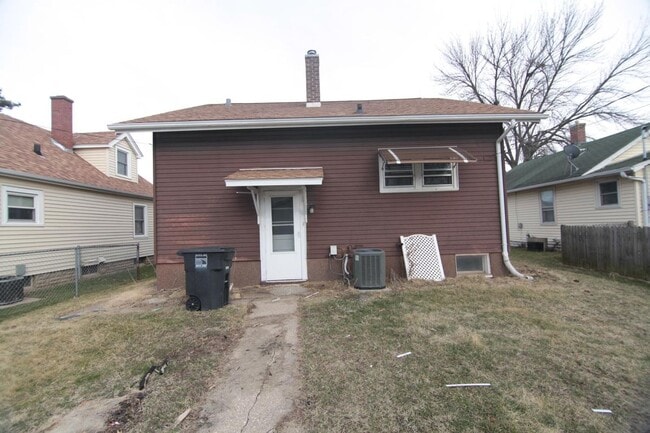 Photo - 2335 31st St