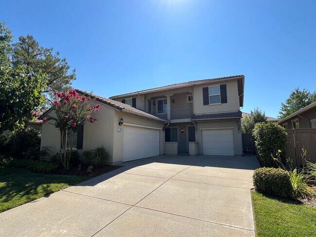 Spacious Folsom Parkway Home Near Park wit... - Spacious Folsom Parkway Home Near Park wit...